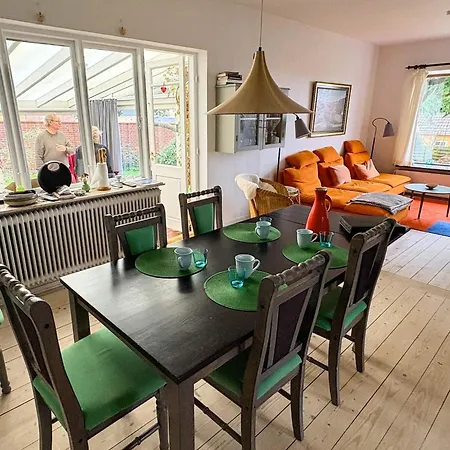 Semesterbostad Beautiful House With Sea Views Hasle
