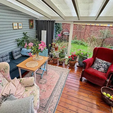 Beautiful House With Sea Views *